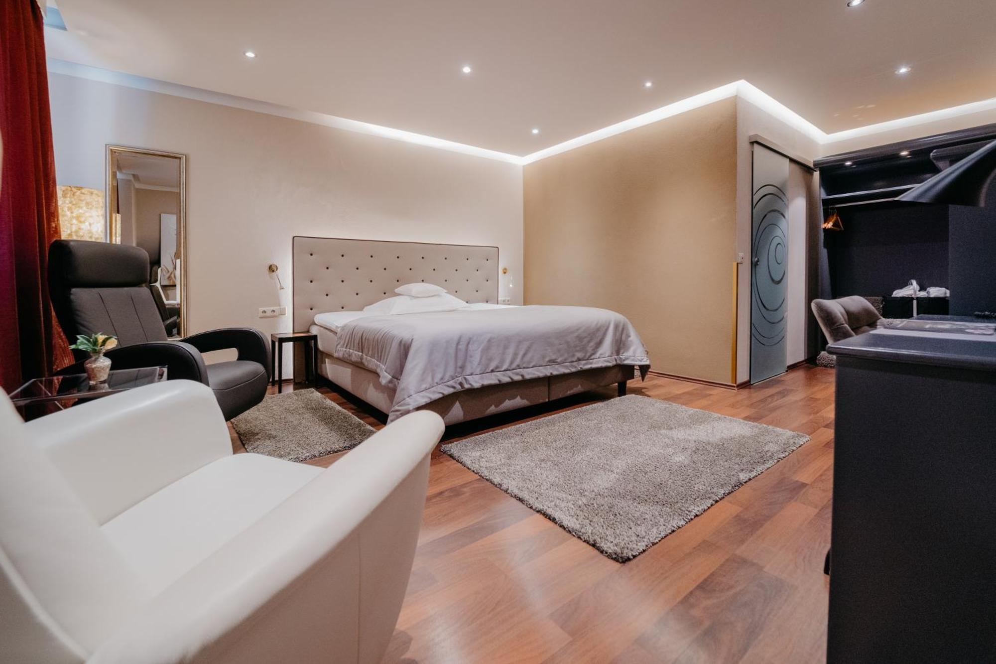 Hotel Waldkrug Delbrück Zewnętrze zdjęcie